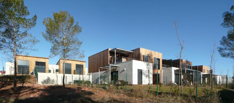 PhotoGroupement de 14 maisons d'habitation