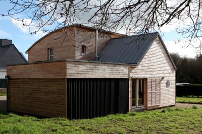 PhotoMatériaux naturels et habitat sain pour une maison RT 2012