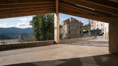 PhotoAuvent de l'école du village d'Evisa