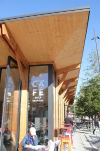 PhotoNOUVEAU CAFE DE LA BRANCHE
