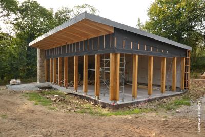 PhotoBâtiment d'accueil pour le village de Poul Fetan