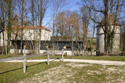 PhotoECUREY - Création des locaux du personnel dans l'ancien bâtiment à cages des fonderies d'art.